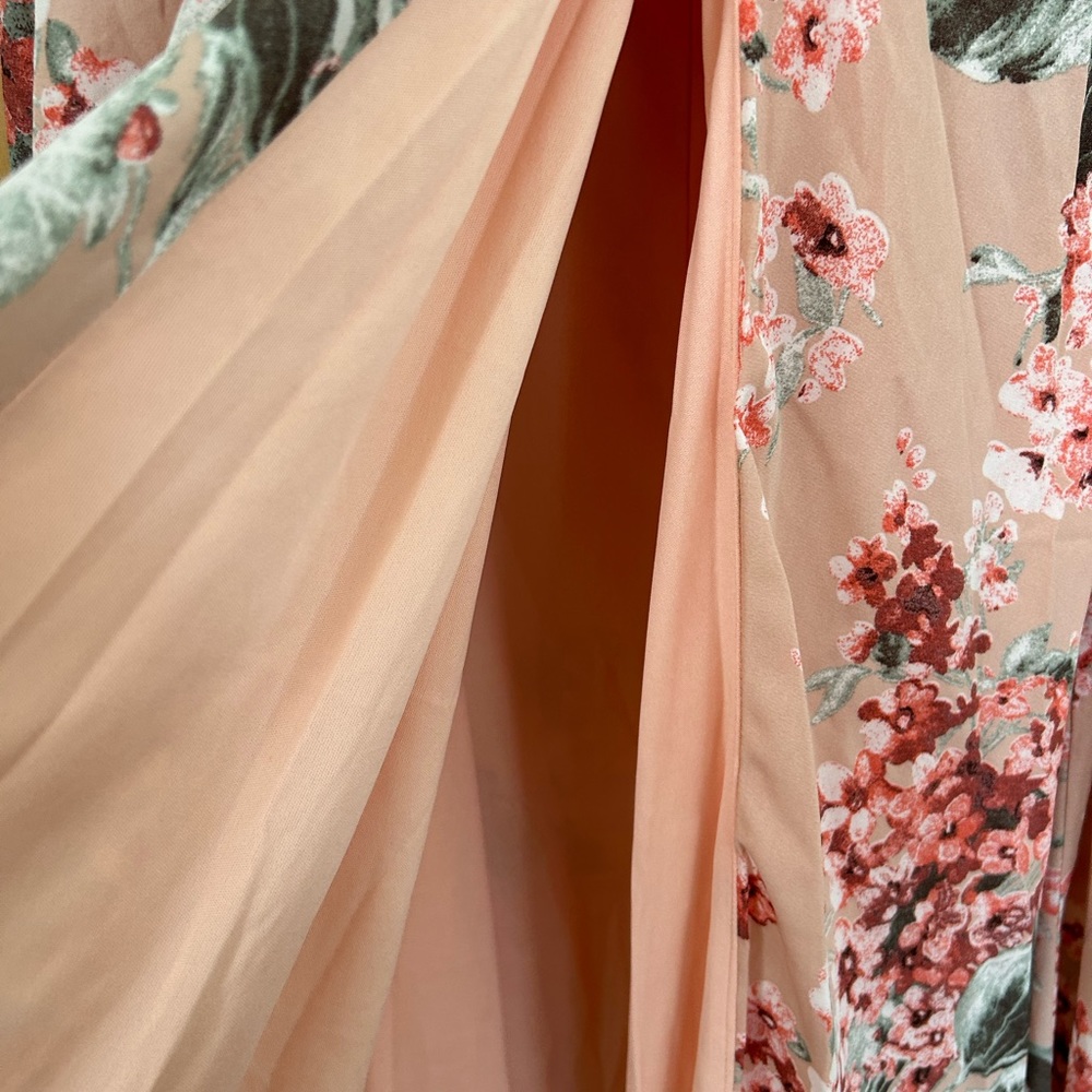 New Gorgeous Blush Floral Maxi Dress With Side Slit - Picture 10 of 10